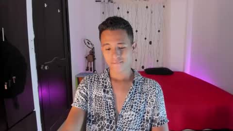 Snapshot of alessandro_wizard chatting on 01-22-25, 09:10 Alessandro online show from 01-22-25, 09:10