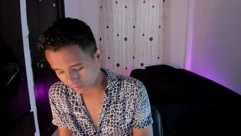 Snapshot of alessandro_wizard chatting on 01-25-25, 03:20 Alessandro online show from 01-25-25, 03:20