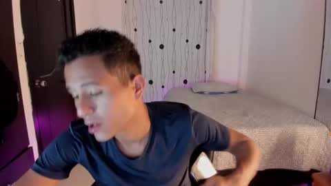 Snapshot of alessandro_wizard chatting on 01-31-25, 12:17 Alessandro online show from 01-31-25, 12:17