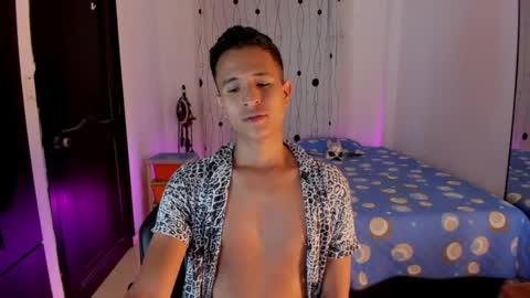 Snapshot of alessandro_wizard chatting on 02-06-25, 01:05 Alessandro online show from 02-06-25, 01:05