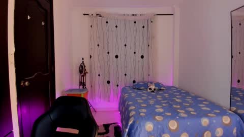 Snapshot of alessandro_wizard chatting on 02-06-25, 04:10 Alessandro online show from 02-06-25, 04:10