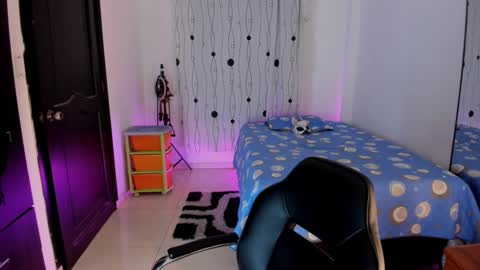 Snapshot of alessandro_wizard chatting on 02-07-25, 01:58 Alessandro online show from 02-07-25, 01:58