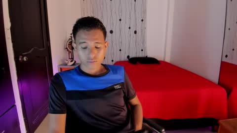 Snapshot of alessandro_wizard chatting on 02-17-25, 10:14 Alessandro online show from 02-17-25, 10:14