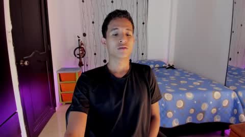 Snapshot of alessandro_wizard chatting on 03-12-25, 11:44 Alessandro online show from 03-12-25, 11:44