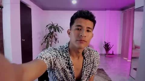 Snapshot of alessandro_wizard chatting on 10-27-25, 04:55 Alessandro online show from 10-27-25, 04:55