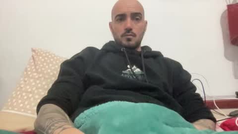 alessandromori91 online show from 01-12-26, 09:42