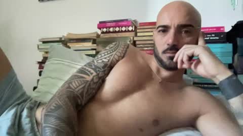 Snapshot of alessandromori91 chatting on 06-24-26, 06:45 alessandromori91 online show from 06-24-26, 06:45