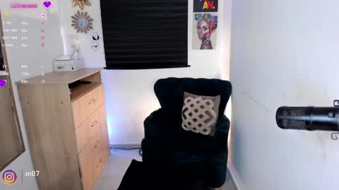 Yy  online show from 02-20-25, 05:44