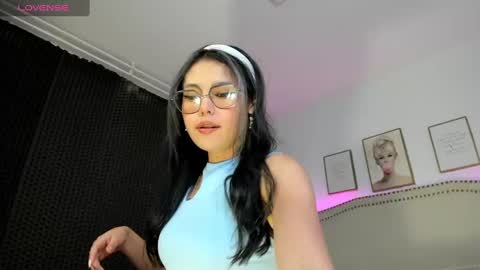 Alessia cruz online show from 12-17-24, 10:34