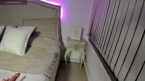 Alessia cruz online show from 02-05-25, 10:30