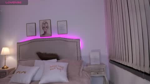 Alessia cruz online show from 02-18-25, 10:38