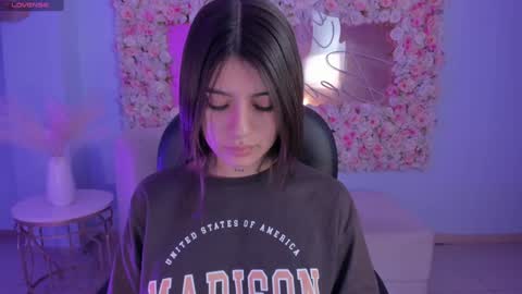 Alessia  online show from 12-12-24, 07:48