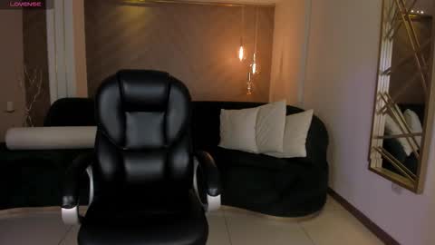 Alessia  online show from 10-23-25, 07:23