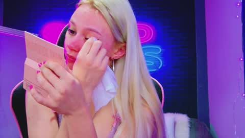 alessiacroft online show from 02-17-26, 05:04