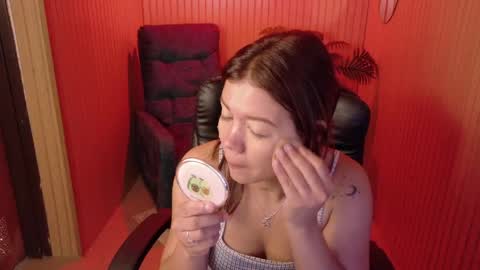 Snapshot of alessiamonroe_ chatting on 04-11-26, 07:18 alessiamonroe_ online show from 04-11-26, 07:18