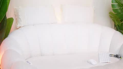 Snapshot of alessiaplays chatting on 03-13-26, 10:16 Alessia online show from 03-13-26, 10:16