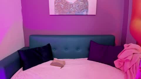 Snapshot of alessiia__ chatting on 11-13-25, 03:16 alessiia__ online show from 11-13-25, 03:16