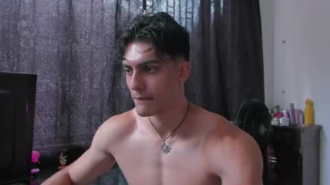 Snapshot of alessio_vale chatting on 04-17-26, 07:06 alessio Vale online show from 04-17-26, 07:06