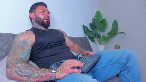 Snapshot of alessrose22 chatting on 06-27-26, 03:17 Aless Rose online show from 06-27-26, 03:17