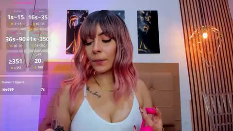 Snapshot of alesziarose chatting on 09-25-25, 07:28 Aleszia online show from 09-25-25, 07:28