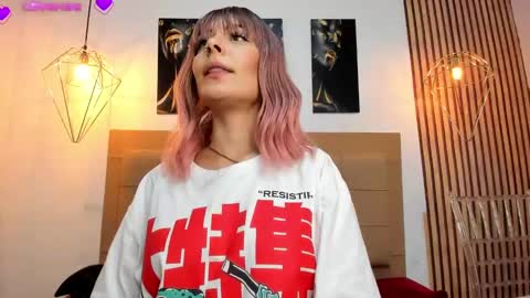 Snapshot of alesziarose chatting on 10-05-25, 07:23 Aleszia online show from 10-05-25, 07:23