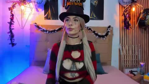 Snapshot of alesziarose chatting on 10-30-25, 08:42 Aleszia online show from 10-30-25, 08:42