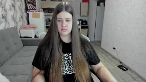 Aletta Oushen online show from 12-04-25, 10:13