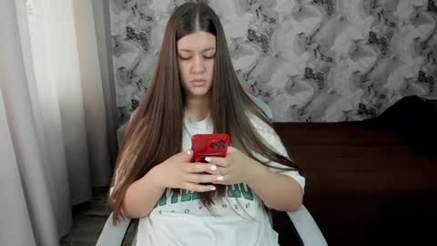 Aletta Oushen online show from 05-06-26, 07:13