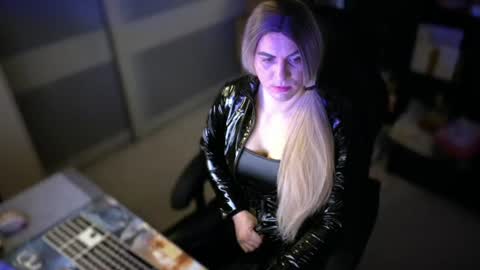 Leyla Leg online show from 07-15-26, 08:36
