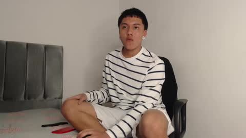 Snapshot of alex__lover chatting on 01-17-25, 01:47 Owen online show from 01-17-25, 01:47