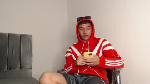 Owen online show from 10-05-25, 01:37