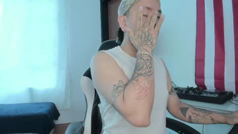 Alex online show from 04-12-26, 04:23