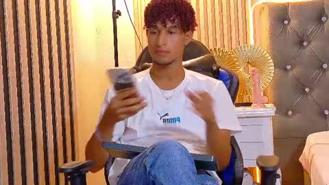 Snapshot of alex_bloom_ chatting on 06-24-26, 07:13 Alexander online show from 06-24-26, 07:13