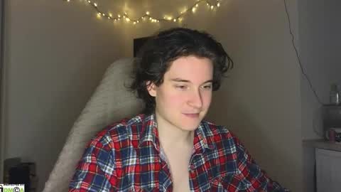 Snapshot of alex_candy_pump chatting on 10-22-25, 06:24 FAVORITE online show from 10-22-25, 06:24