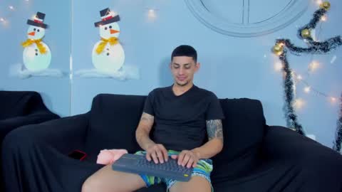 Snapshot of alex_cute77 chatting on 12-03-24, 12:16 alex online show from 12-03-24, 12:16