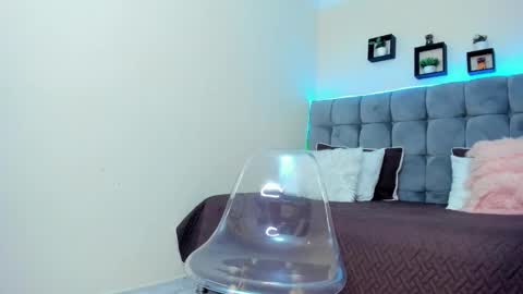Snapshot of alex_cute77 chatting on 01-24-25, 03:24 alex online show from 01-24-25, 03:24