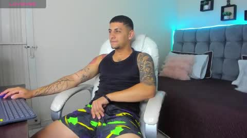 Snapshot of alex_cute77 chatting on 02-03-25, 12:14 alex online show from 02-03-25, 12:14
