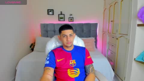 Snapshot of alex_cute77 chatting on 02-22-25, 12:19 alex online show from 02-22-25, 12:19