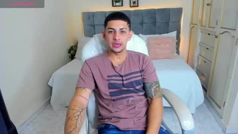 Snapshot of alex_cute77 chatting on 02-24-25, 12:16 alex online show from 02-24-25, 12:16