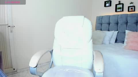 Snapshot of alex_cute77 chatting on 02-28-25, 03:37 alex online show from 02-28-25, 03:37