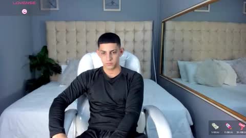 Snapshot of alex_cute77 chatting on 09-12-25, 12:05 alex online show from 09-12-25, 12:05