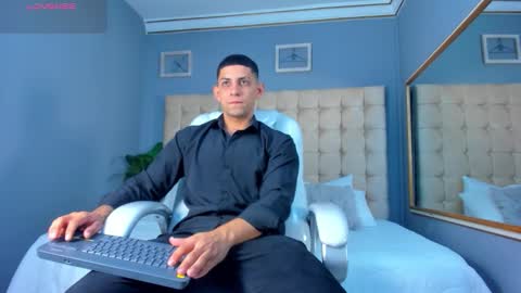 Snapshot of alex_cute77 chatting on 09-18-25, 11:12 alex online show from 09-18-25, 11:12