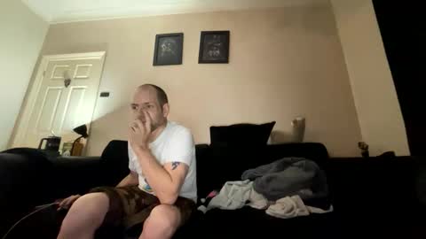 alex_essex69 online show from 05-08-26, 12:16