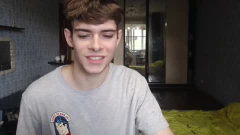 Snapshot of alex_man_01 chatting on 10-13-25, 01:22 Alex online show from 10-13-25, 01:22