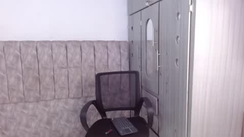 alex online show from 06-17-26, 08:43