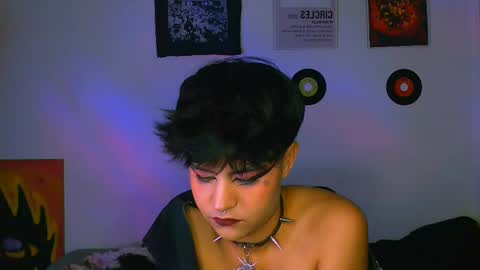 Alex online show from 11-22-25, 01:15