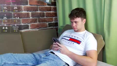 Alex online show from 09-29-25, 07:35