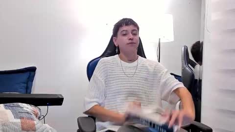 Residente0xxx online show from 02-26-25, 06:58