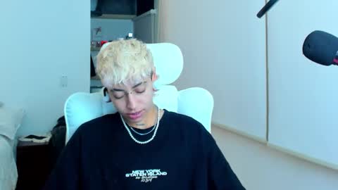 Residente0xxx online show from 11-27-25, 06:04