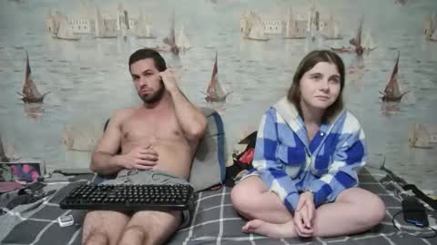 Alex and Sarah online show from 11-04-25, 11:26